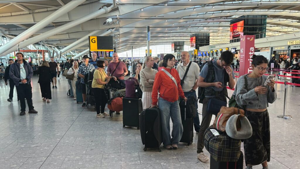 Airlines scramble after UK air traffic control system failure cancels 2,000 flights